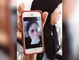Check spelling or type a new query. Viral Wanita Dibogel Dipukul Dengan Botol Kaca