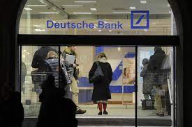Deutsche bank filiale, münchen, oberbayern, bayern, deutschland — standort auf der karte, telefon, arbeitszeit, bewertungen. Kunden In Einer Filiale Der Deutschen Bank Auf Dem Marienplatz In Muenchen Deutsche Bank Bayernkurier
