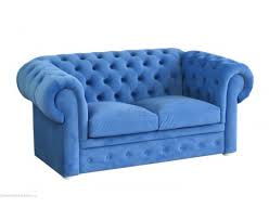 Spędzisz na niej czas z rodziną, ale posłuży ci również jako miejsce na popołudniową drzemkę. Sofa Chesterfield Rozkladana Retro