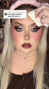 Effective Makeup Removal Tips Using Makeup Wipes