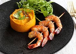 Brochettes De Gambas Bio Et Puree De Potimarron Aux Cepes