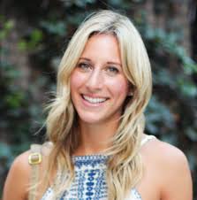 Amanda Holstein's Instagram, Twitter & Facebook