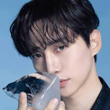 Lee jun ho Official added a new photo.