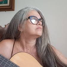 Rua Tuiuti com Praça Silvio Romero Famílias raízes do bairro do Tatuapé,  sabem o quanto esta esquina está intimamente ligada às suas vidas. Na  sobreposição de imagens, notamos transformações entre meados dos