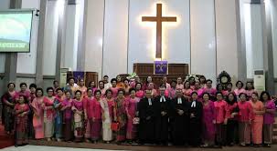 1 ч, 1 мин и 29 сек Sandra Sidabutar Dilantik Jadi Ketua Persekutuan Perempuan Hkbp Distrik Jakarta