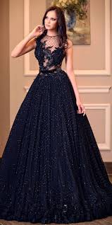 Immer mehr brautpaare entscheiden sich für eine schöne hochzeitsfeier zu hause. 20 Schone Schwarze Hochzeitskleid Ideen Schone Kleider Kleider Extravagante Kleider