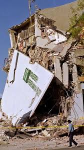 Remembering The Northridge Earthquake Of 1994 Northridge Earthquake California History Northridge