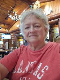 Don't turn around, uh oh! Der Kommissar's in town, wah OH!!!