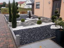 Vorgarten Pflastern Beispiele Reihenhaus For Ideen Beispiele Ideen Pflastern Reihenhaus Vorgarten Materials For In 2020 Front Garden Garden Paving House Front