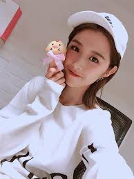 Jun 17, 2021 · 蕭紅梅（後排右2）近期出現在與家人的合影。（翻攝自臉書）〔記者邱奕欽／台北報導〕59歲劉德華出道40餘年，累積不少經典電影、戲劇作品. ä¸€å®¶éƒ½æ˜¯ç¥žåŸºå›  é‚µé›¨è–‡æ'Ÿè¦ªå¦¹ç…§æ›å…‰
