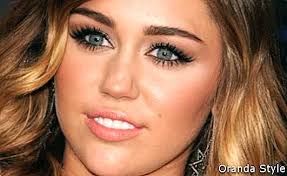 Miley cyrus (19) hat sich tatsächlich ihre langen haare ordentlich kürzen lassen. Wie Man Haare Wie Miley Cyrus Hat 2021