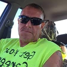 ESPN has signed Desmond Howard to a multi-year extension as the college  football analyst kicks off his 21st season