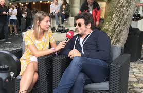 With michel drucker, patrick bruel, sylvie hoarau, aurélie saada. Video Patrick Bruel Au Micro De Telepro Avant Son Concert Aux Francofolies De Spa Telepro