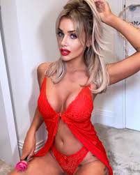 Laura Dotson sexy topless photos