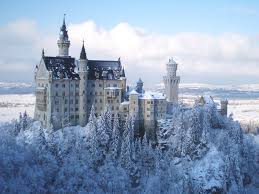 Top 7 Castles For Hosting A Game Of Thrones Get Together Neuschwanstein Castle European Castles Germany Castles