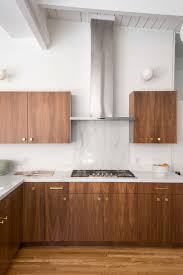 This Mid Century Modern Kitchen Cooks Up A Storm Contemporary Wooden Kitchen Mid Century Modern Kitchen Design Mid Century Modern Kitchen