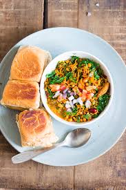Misal Pav Recipe How To Make Misal Pav Video Recipe In 2020 Misal Pav Recipes Pav Recipe Maharashtrian Recipes