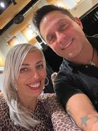 What drink options are available for a 12 year old who likes ice tea?