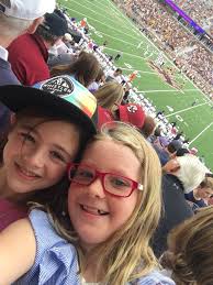 Lauren Lipscomb (@lplipscomb)