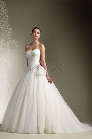 Als professionsale onlie shop für brautkleider verkaufen wir alle kleider mit top qualität und günstigem preis. Pin Auf Dameo Brautkleider Wedding Dresses