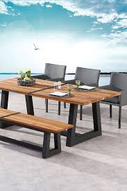 Den Ausblick Geniessen Mit Dieser Stylischen Kombi Aus Tisch Bank Und Stuhlen Von Best Einfach Schon Gartentisch Dekor Gartenmobel