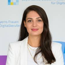 Lisa Wittmann's Instagram, Twitter & Facebook