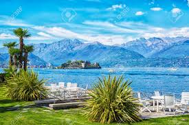 Hochwertige und bezahlbare, lizenzfreie sowie lizenzpflichtige bilder. Restaurant Im Freien Mit Schoner Ansicht Uber See Lago Maggiore Im Hintergrund Der Alpen Berge Stresa Italien Lizenzfreie Fotos Bilder Und Stock Fotografie Image 87173311