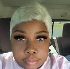 How to remove a cake stuck in a pan?