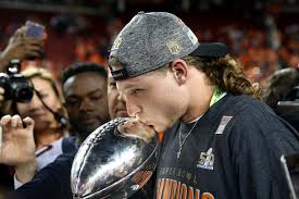 Denver Broncos sign nine players to futures contracts