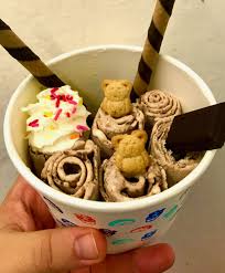 Pin By Akira Ice Rolls On Ice Rolls Roll Up Ice Cream Cream Roll Recipe Diy Desserts