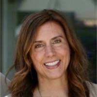 Sarah Osmer's Instagram, Twitter & Facebook