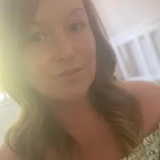 Limited Edition Snickerdoodle White Chocolate Lindor Truffles! 🇺🇸 This  taste reminded us a lot of Cinnamon Rolls! Delicious!😋 Now available at GB  Gifts