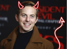 Lindsay Binder's Instagram, Twitter & Facebook