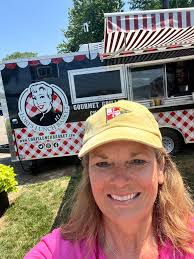 Lori's Lunch Basket Soft Opening! Kevin and I are their first customers!!