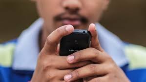 Free phones for seniors in california. Wind Mobile Offering Free Phones Service To Syrian Refugees Cbc News