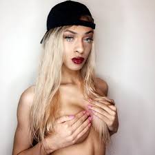 I'm just tryna be me and live my one only life / but the devil stay working in the day and the night / ain't gone lie, it get hard tryna stay strong and fight / but, just like the. Itsbambii Bio Age Wiki Net Worth Height Boyfriend Transgender Gay