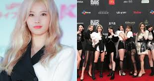 Chungha's stage is so amazing, so i'm always looking forward to her stage, i feel bad for her ㅜㅜㅜㅜㅜ i hope she gets well. Oqckxuudqnllom