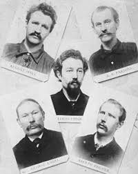 Στεφάνια στο σκοπευτήριο της καισαριανής και σε εργατικά μνημεία σε δεκάδες πόλεις της χώρας κατέθεσαν αντιπροσωπείες του κκε και εργατικών συνδικάτων τιμώντας τους νεκρούς της. Sikago 1886 Pws Gennh8hke H Ergatikh Prwtomagia Asyntaxtos Typos