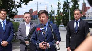 Szczepień, w nocy z czwartku na piątek. Michal Dworczyk Zapowiada Budowe Drog Ignoruje Temat Nagonki Pis Na Lgbt
