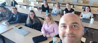 Internationales Institut für Management und ökonomische Bildung der  Europa-Universität Flensburg