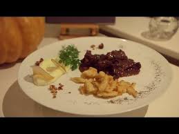 Recette Civet De Chevreuil Puree De Panais Et Spaetzle Meteo A La Carte Youtube