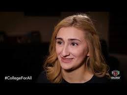 Kaitlyn Hilton's Instagram, Twitter & Facebook