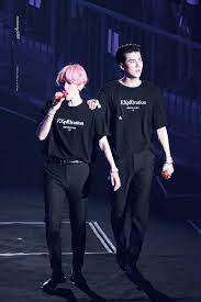 Nur einen schritt weiter (oc x kai). Exo S Sehun Took Care Of Baekhyun In The Middle Of Their Performance Kissasian
