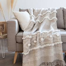 Plaid En Coton Tisse Ecru Et Beige A Pompons 160x210 Lagonisi Maisons Du Monde In 2020 Geweven Katoen Plaid Quilt Plaid