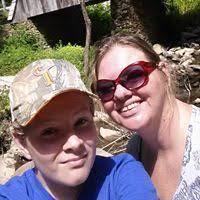 Elizabeth Krill's Instagram, Twitter & Facebook