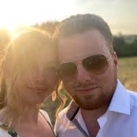 200+ "Hohnke" profiles