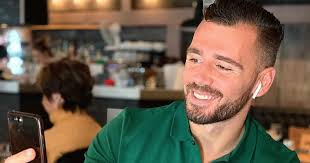 Marie, un faux couple avec julien ? Michael D Occupation Double S Embarque Dans Une Autre Telerealite Au Drole De Concept Narcity