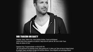 See more of kiss fm ukraine on facebook. 98 8 Kiss Fm Radiomoderator Stirbt Nach Live Sendung Augsburger Allgemeine