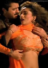 Madhuri dixit, nacida como madhuri shankar… Madhuri Dixit Bollywood Actress Hot Navel Kiss Clip Hd Caps Indiancelebblog Com