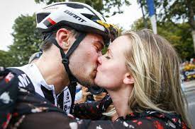 Maybe you would like to learn more about one of these? Zo Ziet De Vriendin Van Fietsheld Tom Dumoulin Eruit Libelle